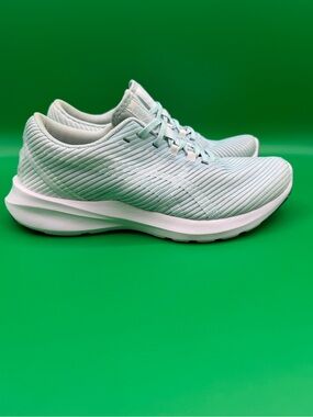 ASICS Women’s Versablast Aqua Angel Blue White Running Shoes 1012A835 SZ 8.5